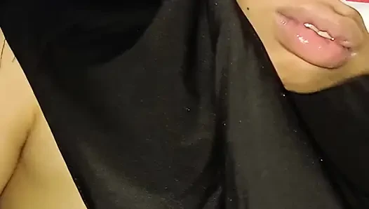 Pesona Gadis Berjilbab
