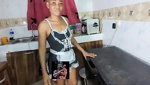 Sexy blonde nigerianische hausmädchen wird von ihrem chef gefickt