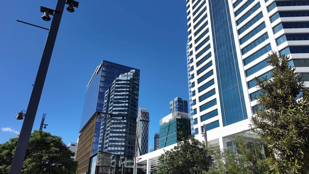 Auckland cbd ve dildo duşta sikişiyor