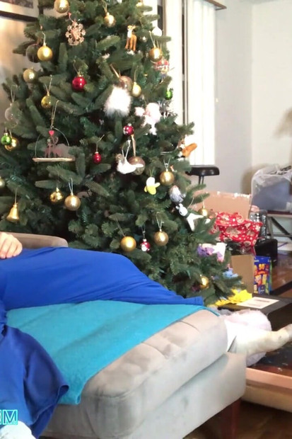 معالج جنسي آسيوي يعالج الديك الأبيض الكبير