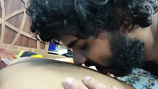 Vücut losyonu ile vücut masajı ile göt öpücüğü