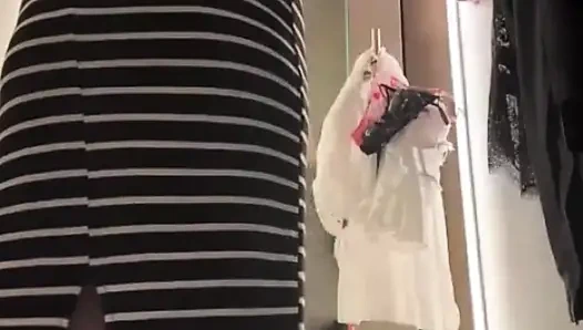 Jucielussie Горячая игра в примерочной