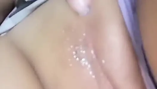Oh, lihat itu sebelum aku menghapusnya, gadis Kolombia.