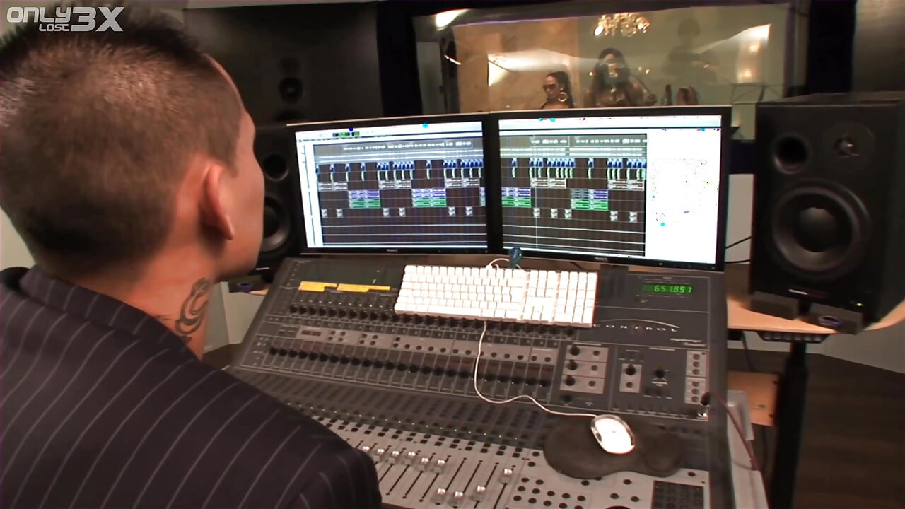 Bubble butt Jasmine Webb and Romana Ryder fuck a cock