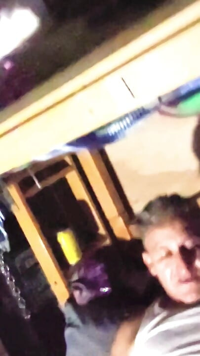 زوجة ساخنة، عاهرة الزب "مرنة" مدمنة على اثنين