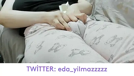 CAMEL TOE- PUFFED PUSSY- SWOLLEN PUSSY- BIG PUSSY- TURKISH MILF- TURKISH PORN- PAJAMAS