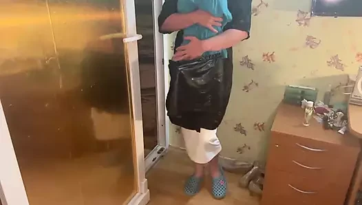 Carrying and Masturbating the Tranny Till Cums