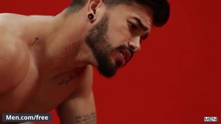 Jonas Jackson heeft een sekswens om Pietro Duarte te neuken - men.com