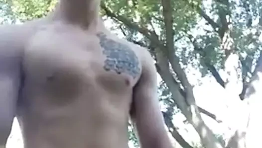 CALIENTE EN EL PARQUE