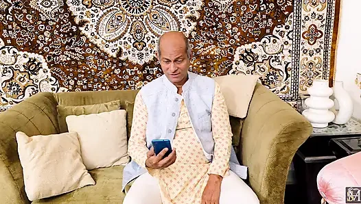 Indian Desi Old Man Making Love and Sex With Teenager Assistant