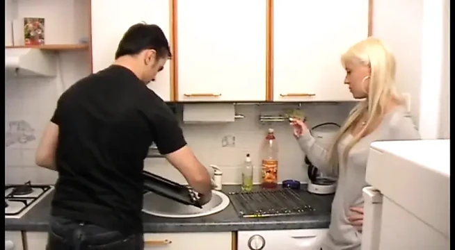 Teen needs a tasty dinner and her kitchen to shine