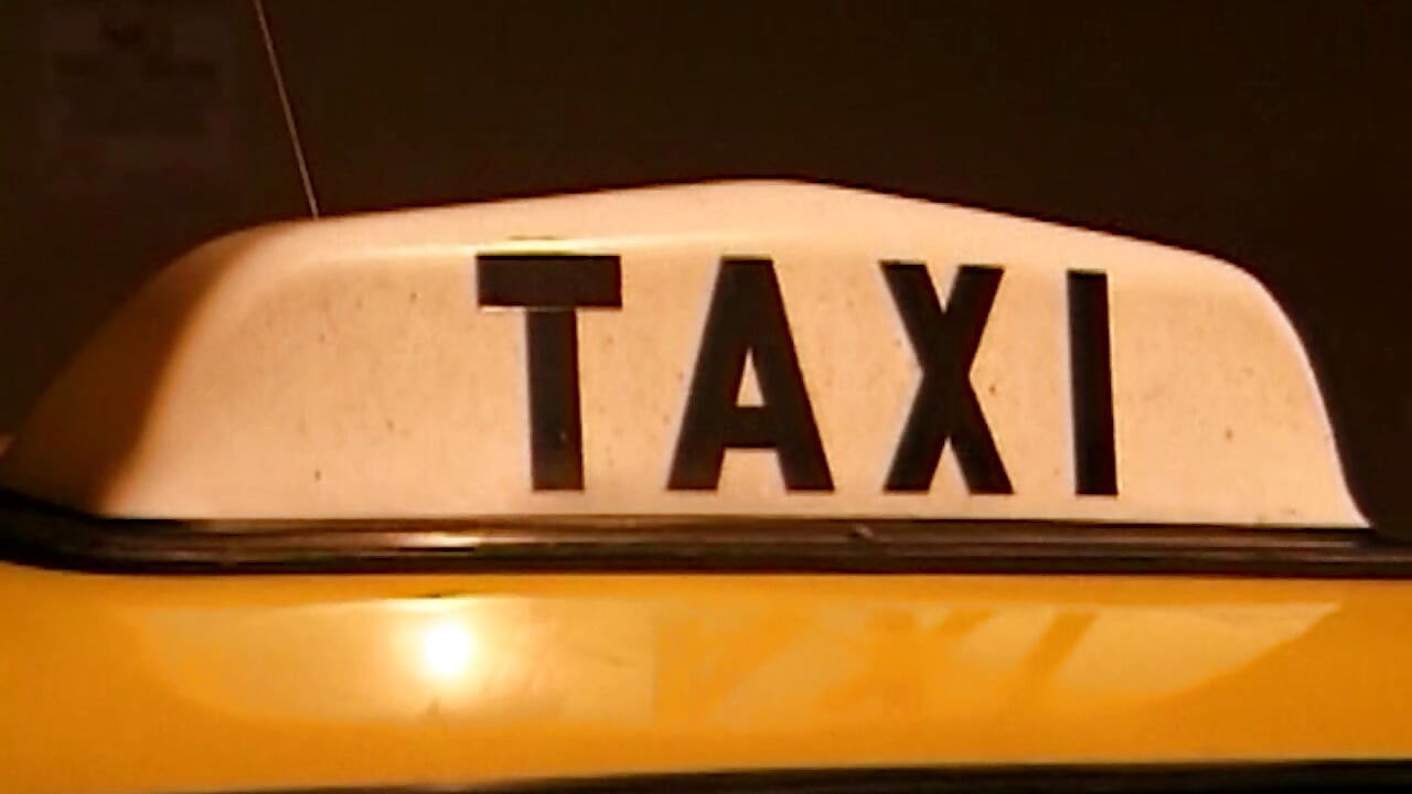 Versaute Taxifahrt: Nasty und Filthy Abenteuer