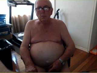 Papi montre sur webcam