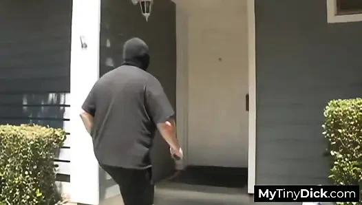 Sein kleiner schwanz kann nicht befriedigen und sie frustriert lassen