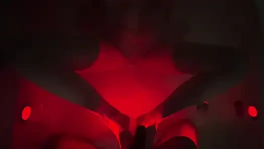 Jacuzzi panas dengan saudara tiriku - saudara tiri tidak bisa menolak