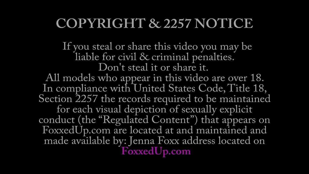 Şehvetli ırklararası lezbiyenler Jenna Foxx ve Cherie Deville!