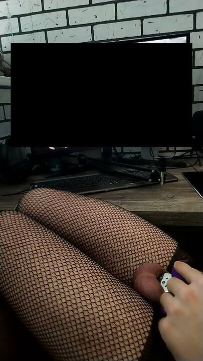 Fiasolo dalam sangkar atau chastity belt femboy