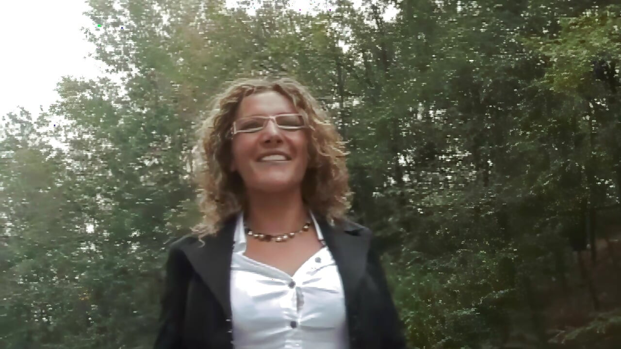 Alessia Donati's Casting in the Park with a Pissing Finale