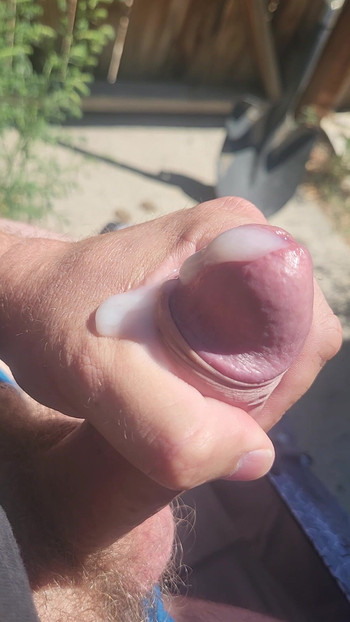 Me cumming in the backyard outside