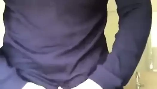 Bize büyük gafını gösteriyor