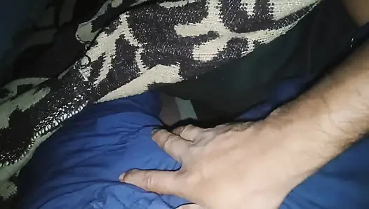 Desi bibi ko karne ka maja alag hai