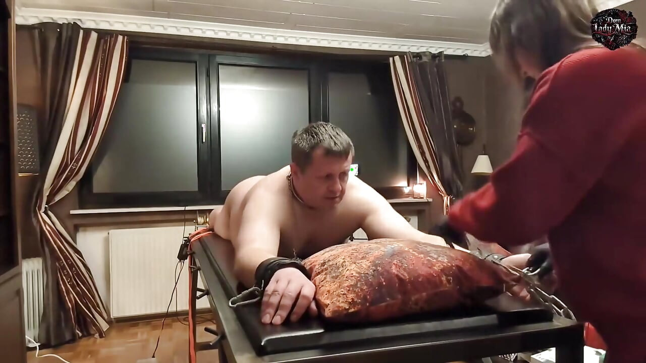 Domlady Mia - Punishment of Terror for the Slave - Training: Ass Fucked with the Fucking Machine - Part 2