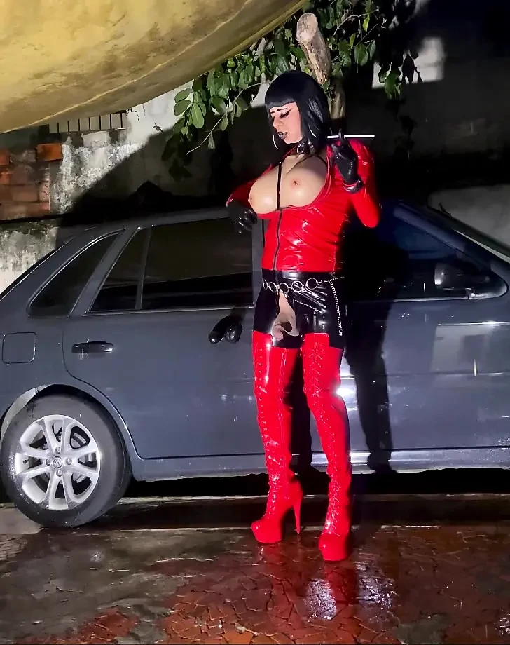 This smoking bitch loves danger -120vs