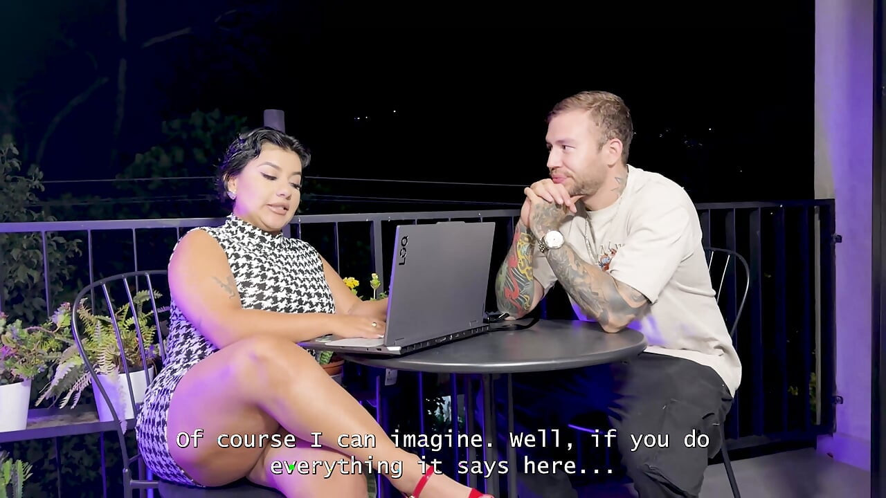 muskularny mężczyzna przybywa na rutynową terapię, którą jego psycholog rozwiązuje uprawiając z nim seks