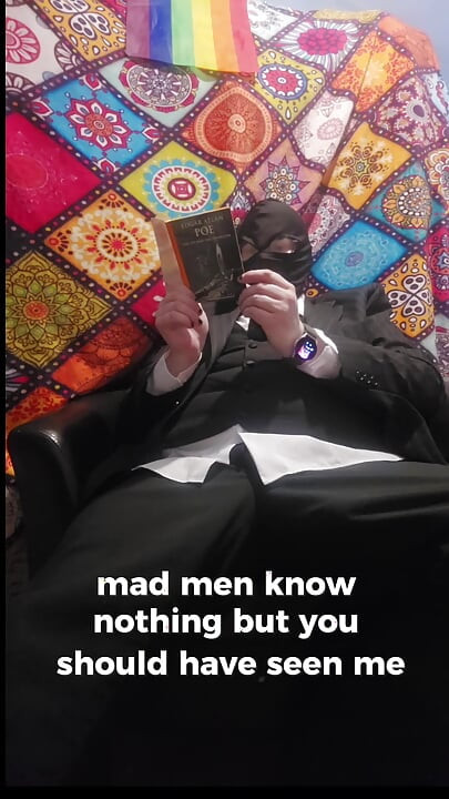 Crossdresser čitanje i striptiz