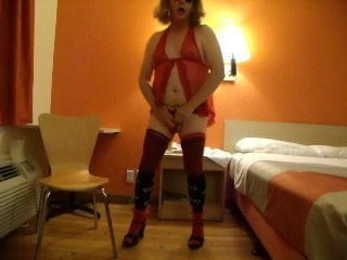 Me Being a Hotel 6 Bimbo Gurl