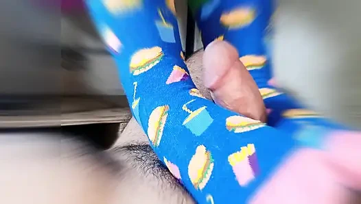 Çok komik çorap giyen ayaklı saman