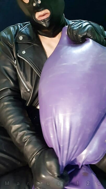 Hacièndolo Explotar En Todo Mi Culo En Sexy leggins De Cuero P2