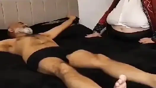 Piratenkönigin mit dicken titten bekommt großen schwanz