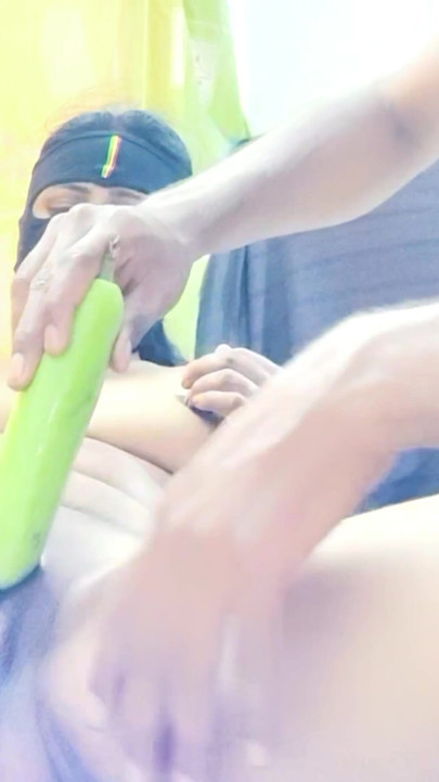 I made a sex video with a stranger guy for the first time, took cucumber in my pussy. | Clip 1