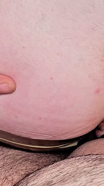 Primera vez de sexo anal teen (depilación, penetración y creampie) | Clip 1