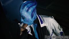 Alien azul tiene que hacer al tipo con sus activos sexy