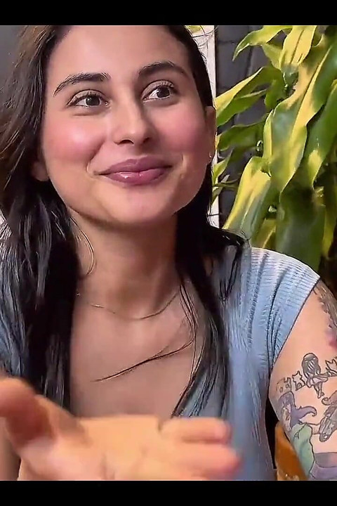 Sucks His Stepbrother's Cock Without Knowing