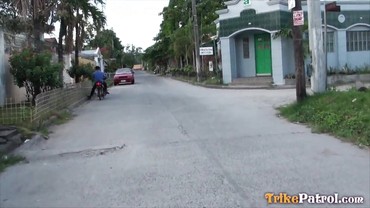 Sexy Pinay loves random sex