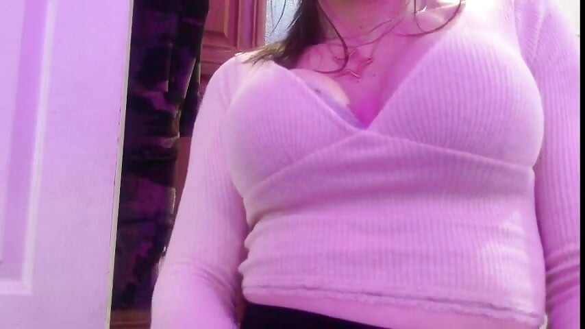 Vedetă porno Zoey Portland care se joacă cu pizda ei în baie înainte de curte