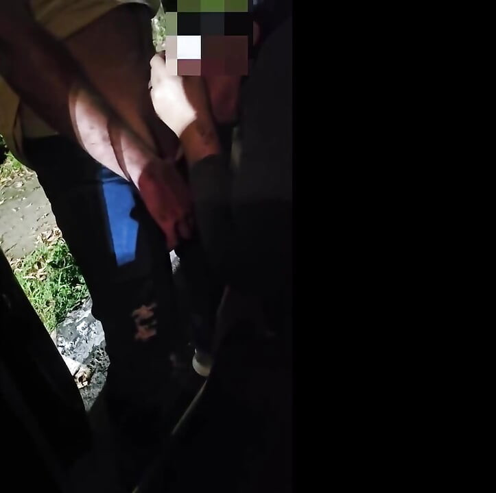 她所做的令人难以置信. 淫荡的热辣人妻和鸡巴男做爱