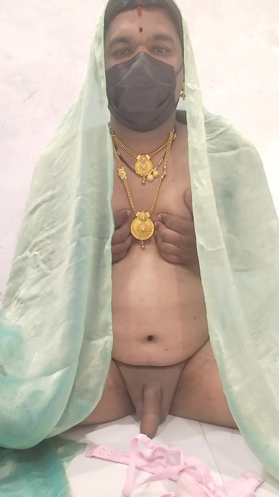 Indian hot no one shemale dipali saree with home | Clip 1