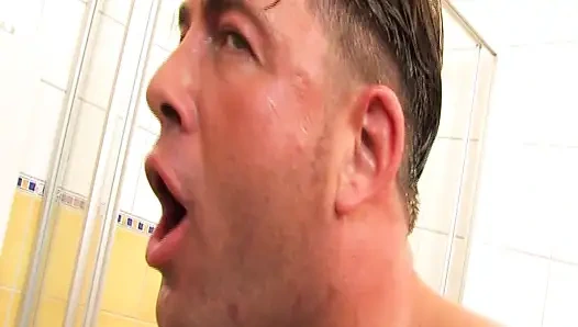 Toilettenfick Fuckbrothers Wildes Toiletten-hämmern