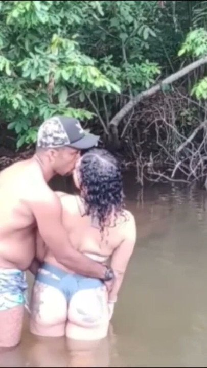 Valentine's casl bathing in dam on farm | Clip 1