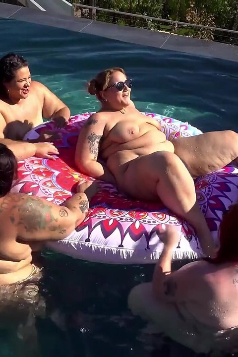 Jeff’s Models Pool Party Orgy