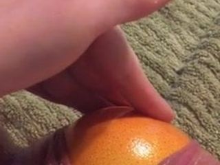 Melahirkan jeruk bali
