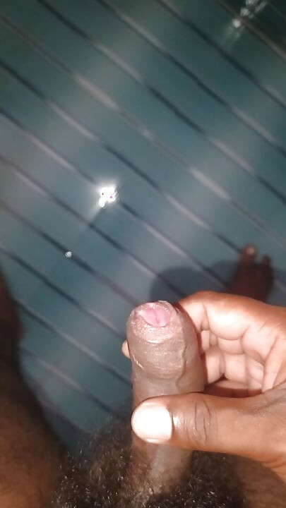 الاستمناء مع اثنين من ثقب ديك شعر