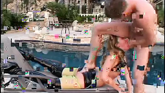 Vollbusiges mädchen schluckt riesige ladung am pool