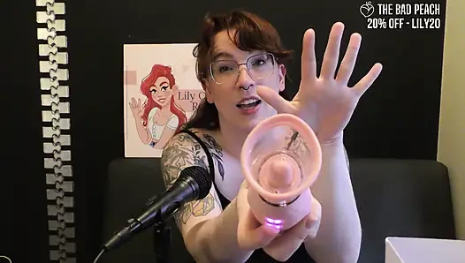 NSFW Review of the Honey Pistil Licking Vibrator From the Bad Peach