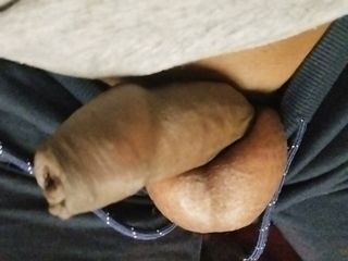 Grandes bolas cheias de porra, parte 2. pênis enorme, pênis incircunciso
