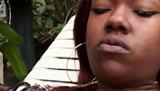 Heiße Lesbenaction mit Toys und Fingern